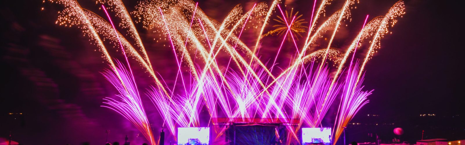 Fireworks at the Farewell Show 2017 National Scout JamboreeThe Farewell Show at the 2017 National Scout Jamboree. Photo by David Burke2017 National Scout Jamboree**********Beginning of Shooting Data Section**********NIKON D7200 iso - 200 f/13 shutter - 4file name - 20170727-DB-4952.NEF date - 7/27/17 time - 8:44:33 PMprogram - Manual white balance - AUTO1meter - spot tone comp - exp. comp - 0.0flash - off flash comp - 0.0focus mode - MANUAL lens type - AF Zoom 11-20mm f/2.8Gid - firmware - Ver.1.01meter mode - spot color mode - serial # - 2518969 sharpness - tone comp - -